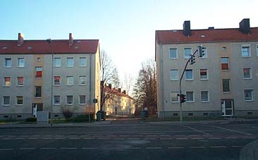 Einmündung Siebenbrünnenallee in die August-Bebel-Strasse